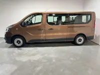 Usado Renault Trafic 110 CV (80 kW) 2019 Marrón Monovolumen