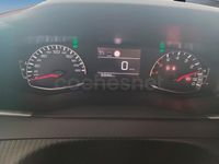 Usado Peugeot 2008 Style 100 CV (73 kW) 2021 Gris / plata SUV