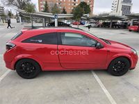 Usado Opel Astra GTC Cosmo 120 CV (88 kW) 2007 Rojo Berlina