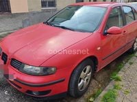 Usado Seat Leon Sport 105 CV (77 kW) 2006 Rojo Utilitario