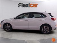 Usado Hyundai i30 120 CV (88 kW) 2024 Blanco Berlina