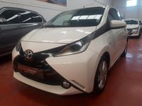 Usado Toyota Aygo X-play 72 CV (52 kW) 2018 Blanco Utilitario