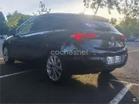 Usado Opel Astra Dynamic 150 CV (110 kW) 2016 Negro Berlina
