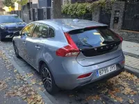 Usado Volvo V40 Inscription 122 CV (89 kW) 2017 Azul Utilitario