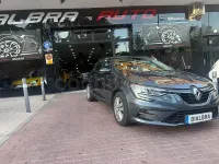 Usado Renault Mégane II Equilibre 115 CV (84 kW) 2022 Gris / plata Berlina