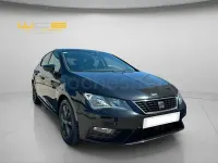 Usado Seat Leon Style 115 CV (84 kW) 2020 Negro Berlina