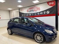 Usado Mercedes B180 Sport Edition 109 CV (80 kW) 2011 Azul Monovolumen