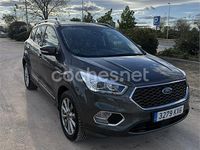 Usado Ford Kuga Vignale 176 CV (129 kW) 2019 Gris / plata SUV