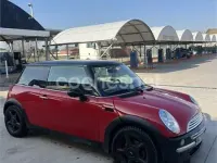 Usado Mini ONE 90 CV (66 kW) 2002 Rojo Utilitario