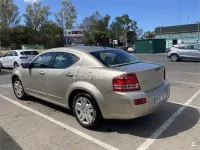 Usado Dodge Avenger SE 156 CV (114 kW) 2008 Beige Berlina