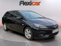 Usado Opel Astra Selective 145 CV (106 kW) 2020 Negro Familiar