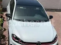 Usado VW Golf VIII GTI 245 CV (180 kW) 2021 Gris / plata Berlina