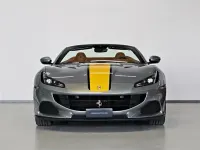 Usado Ferrari Portofino 620 CV (456 kW) 2022 Grigio titanio Descapotable