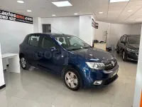 Usado Dacia Sandero Lauréate 90 CV (66 kW) 2017 Azul Berlina