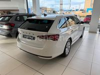 Nuevo Skoda Octavia Selection 150 CV (110 kW) 2025 Blanco Familiar