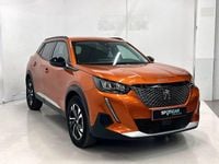 Usado Peugeot 2008 Allure 100 CV (73 kW) 2024 Naranja SUV