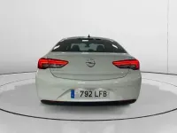 Usado Opel Insignia 140 CV (102 kW) 2020 Blanco Berlina