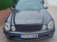 Usado Mercedes E270 Avantgarde 170 CV (125 kW) 2003 Gris / plata Berlina