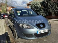 Usado Seat Altea Reference 102 CV (75 kW) 2006 Gris / plata Monovolumen