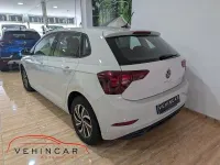 Usado VW Polo Life 95 CV (69 kW) 2024 Gris / plata Utilitario