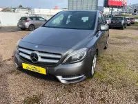 Usado Mercedes B180 109 CV (80 kW) 2013 Gris / plata Monovolumen