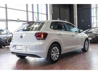 Usado VW Polo Edition 80 CV (58 kW) 2018 Blanco Utilitario