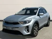Usado Kia Stonic 101 CV (74 kW) 2025 Plateado SUV