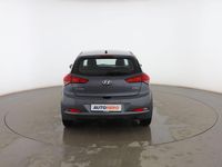 Usado Hyundai i20 85 CV (62 kW) 2018 Gris Berlina