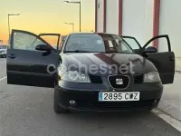 Usado Seat Cordoba 100 CV (73 kW) 2004 Negro Berlina