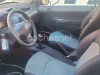 Usado Peugeot 206 75 CV (55 kW) 2003 Granate Berlina