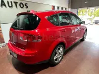 Usado Seat Altea XL Style 140 CV (102 kW) 2013 Rojo Monovolumen