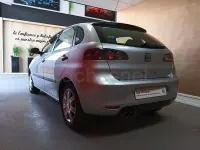 Usado Seat Ibiza Sport 100 CV (73 kW) 2008 Gris / plata Berlina