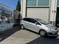 Usado Ford C-MAX Titanium 140 CV (102 kW) 2014 Gris / plata Monovolumen