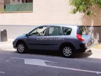 Usado Renault Grand Scénic II Dynamique 105 CV (77 kW) 2007 Azul Monovolumen