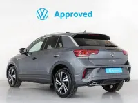 Usado VW T-Roc R-line 150 CV (110 kW) 2023 Gris / plata SUV