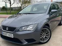 Usado Seat Leon Reference 105 CV (77 kW) 2014 Gris / plata Berlina
