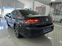 Usado VW Passat Advance 120 CV (88 kW) 2017 Negro Berlina