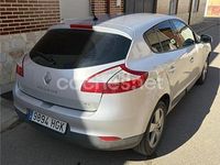 Usado Renault Mégane Dynamique 130 CV (95 kW) 2011 Gris / plata Berlina