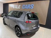 Usado Renault Scénic III Bose Edition 131 CV (96 kW) 2015 Gris Monovolumen