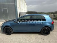 Usado VW Golf VII 110 CV (80 kW) 2015 Azul Familiar