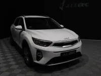 Usado Kia Stonic 101 CV (74 kW) 2023 Blanco SUV