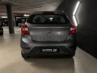 Usado Ford Ka Plus Active 85 CV (62 kW) 2019 Gris / plata Utilitario