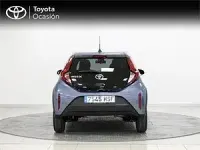 Usado Toyota Aygo Play 72 CV (52 kW) 2024 Gris
