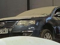 Usado VW Passat 110 CV (80 kW) 2009 Azul Familiar