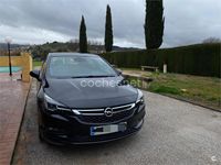 Usado Opel Astra Dynamic 136 CV (100 kW) 2016 Negro Berlina