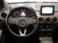 Usado Mercedes B200 Urban 156 CV (114 kW) 2016 Gris / plata Utilitario