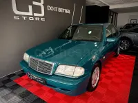 Usado Mercedes C180 122 CV (89 kW) 1998 Verde Berlina