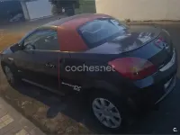Usado Opel Tigra Sport 90 CV (66 kW) 2006 Negro Descapotable