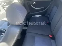 Usado Seat Ibiza 100 CV (73 kW) 2006 Azul Utilitario