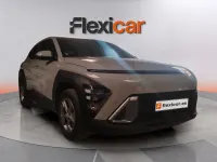 Usado Hyundai Kona 141 CV (103 kW) 2024 Gris SUV